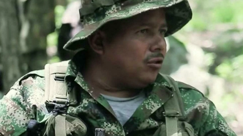 Udhëheqësi i grupit rebel që kundërshtoi marrëveshjen e paqes u vra në Kolumbi, thotë presidenti