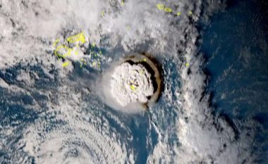 Cunami arrin në brigjet e Japonisë pas shpërthimit vullkanik nënujor në Tonga