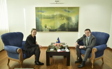 Kurti priti në takim ligjëruesen britanike të Teorisë Politike, diskutojnë për situatën politike në Kosovë e Shqipëri