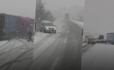 Disa aksidente në rrugët e Maqedonisë, bora shkakton kaos në komunikacion