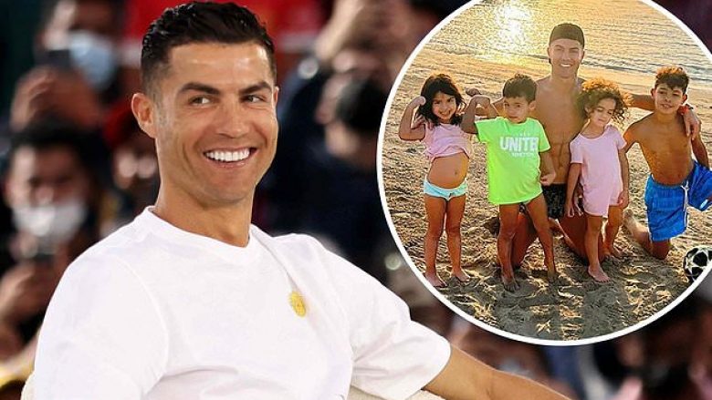 Ronaldo tregon se nuk i ka blerë djalit të tij gati 12 vjeçar një telefon: Nuk duhet të jemi të fiksuar pas teknologjisë