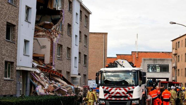 Tre të vdekur nga shpërthimi i madh i gazit në Belgjikë, nga i cili u shemb një pjesë e ndërtesës