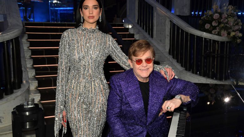 Elton John rezulton pozitiv me COVID-19, detyrohet të ndërpresë turneun