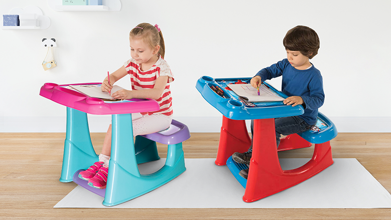 Karrige dhe tavolinë: Set në zbritje me Spiderman ose Frozen që fëmija të mësojë më lehtë