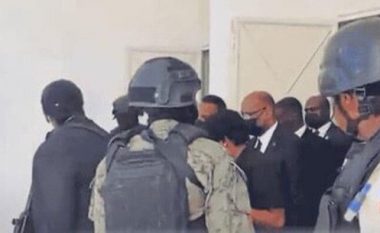 Kryeministri i Haitit i shpëton atentatit – publikon pamjet e tentim vrasjes