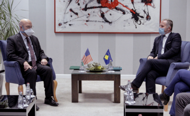 Hovenier-Bislimi flasin për dialogun: SHBA e përkushtuar për arritjen e marrëveshjes Kosovë-Serbi me njohje reciproke