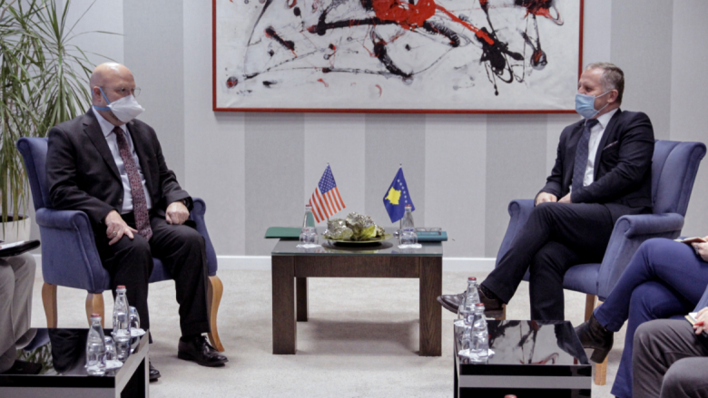Hovenier-Bislimi flasin për dialogun: SHBA e përkushtuar për arritjen e marrëveshjes Kosovë-Serbi me njohje reciproke