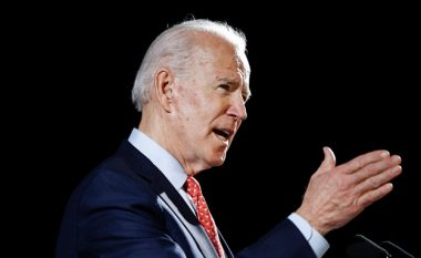 Biden: SHBA-ja mund ta sanksionojë personalisht Putinin nëse Rusia e pushton Ukrainën