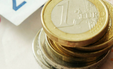 1.694 euro që dyshohet se janë të falsifikuara deponohen në një bankë në Graçanicë