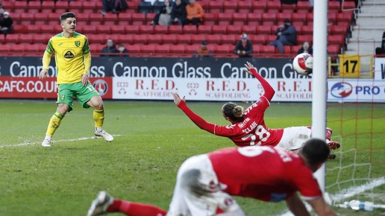 Shënon golin e parë dhe ishte heroi – Milot Rashica kualifikon Norwichin tutje në FA Cup