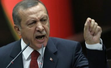 Erdogan kërcënon mediat – nuk lejon promovimin e vlerave që janë në kundërshtim me kulturën turke