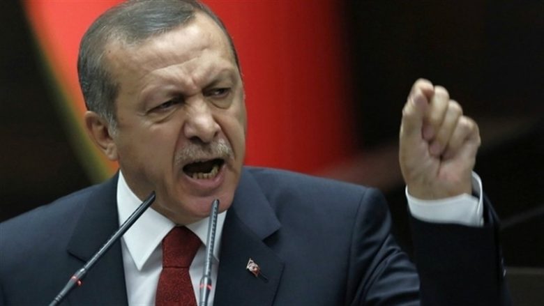Erdogan kërcënon mediat – nuk lejon promovimin e vlerave që janë në kundërshtim me kulturën turke