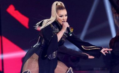 Ronela Hajati performon e para në natën e parë gjysmëfinale të “Eurovision 2022”
