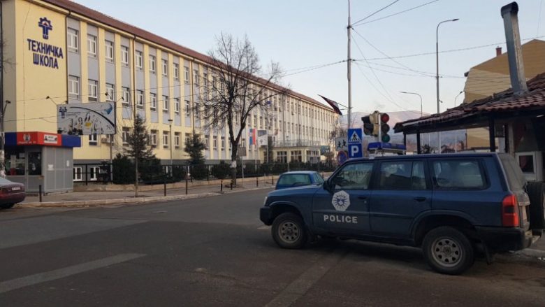 Përfundon tubimi i serbëve në veri të Mitrovicës, policia thotë se nuk pati incidente