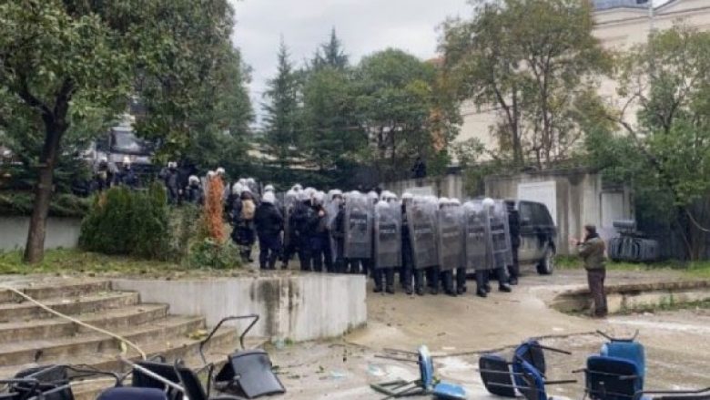 Prokuroria e Tiranës nis veprimet procedurale në selinë e PD-së
