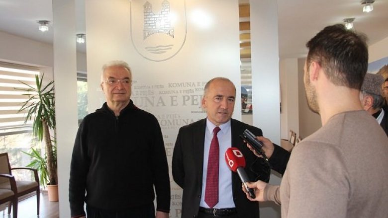 Koalicioni LDK-PDK në Pejë, Xhavit Haliti flet për marrëveshjen, drejtoritë dhe emërimet