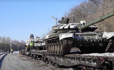 E bënë edhe këtë Rusia, kamuflon veturat ushtarake – përdor simbole të OSBE-së për t’u futur në Ukrainë