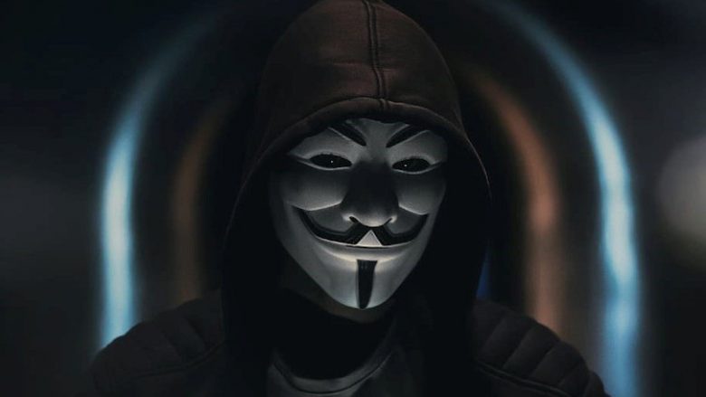 Anonymous i çon mesazh Vladimir Putinit