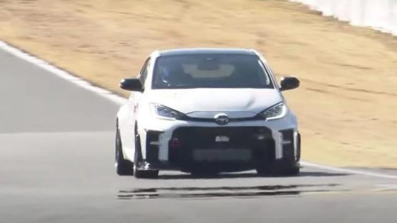 Toyota GR Yaris i modifikuar më i shpejtë sesa Nissan GT-R Nismo – maten forcat në pistën Tsukuba të Japonisë
