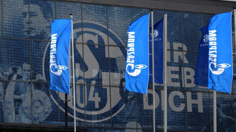 Schalke edhe zyrtarisht shkëput kontratën me Gazprom pas luftës në Ukrainë