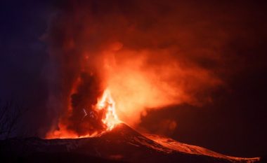 Shpërthimi i ri i Etnas: Hiri shkon deri në një lartësi prej 8000 metrash