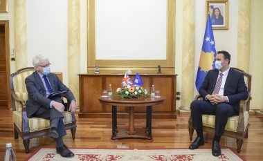 Konjufca: Britania ka pasur dhe vazhdon të ketë rol në çlirimin dhe rimëkëmbjen e Kosovës