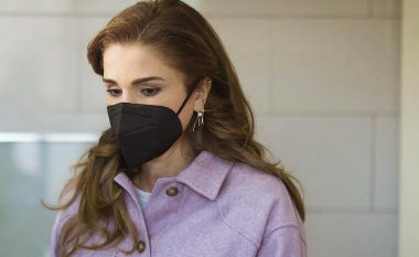 Mbretëresha Rania, veshje me nuancë të përsosur: Këmisha-xhaketë është ende në trend