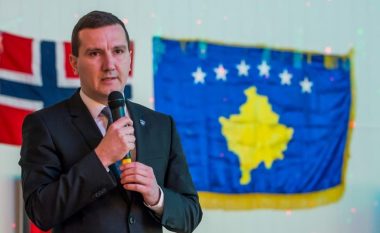 Shkarkohet ambasadori i Kosovës në Norvegji, Uliks Emra