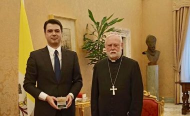 Basha në Vatikan: Paqja në Ballkan arrihet vetëm përmes njohjes reciproke Kosovë-Serbi