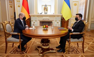 Kancelari gjerman gjatë vizitës në Kiev: Gjermania qëndron krah Ukrainës