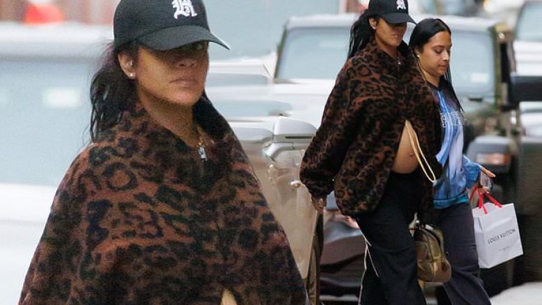 Rihanna duket e mrekullueshme teksa shfaq edhe një herë tjetër barkun e rrumbullakosur