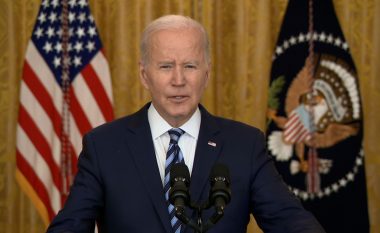 Biden zyrtarizon katër sanksionet ndaj Rusisë – rusëve u ndalohet të bëjnë biznes në dollarë, euro, funte dhe yen