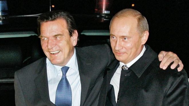 Ish-kancelari gjerman që është i afërt me Putinin, Schroeder dënon pushtimin rus të Ukrainës