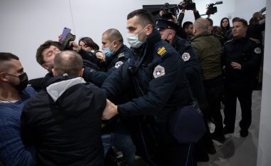Aksioni i PSD-së në ZRRE, katër policë të lënduar