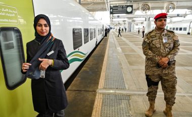 E pazakontë në Arabinë Saudite – 28 mijë gra dëshirojnë të punojnë si shofere të trenit