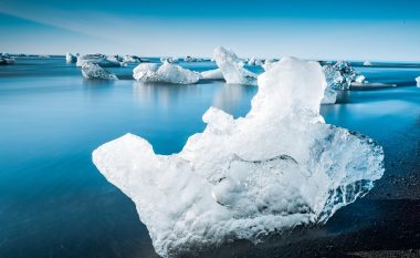Shkrirja e akullit të Grenlandës ka shkaktuar një rritje prej 1.2 centimetrash të nivelit të detit