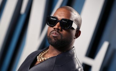 Kanye West fiton mbi dy milionë dollarë pas largimit nga platformat muzikore