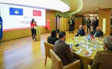 Osmani në Stamboll takoi bizneset turke, kërkon të investojnë në Kosovë