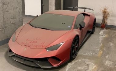 Çfarë do t’i bënit pronarit të këtij Lamborghini, i cili e braktisi dhe e la këtë supermakinë në një gjendje të tillë?