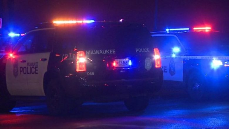 Të shtëna jashtë një shkolle të mesme në Milwaukee, raportohet për të plagosur