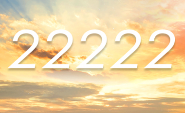 Kuptimi i datës 2/2/22 dhe arsyeja pse të shohësh “222” është një shenjë e fuqishme