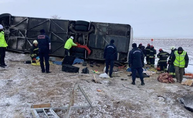 Përmbyset autobusi në Konya të Turqisë – së paku pesë të vdekur dhe 26 të lënduar