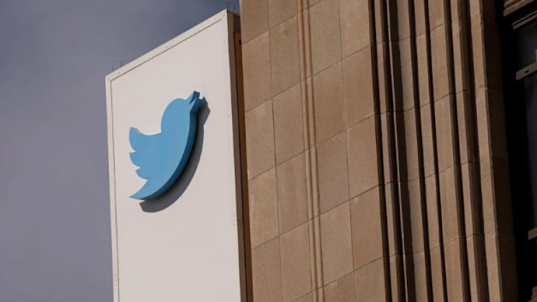 Twitter ndalon reklamat në Rusi dhe Ukrainë
