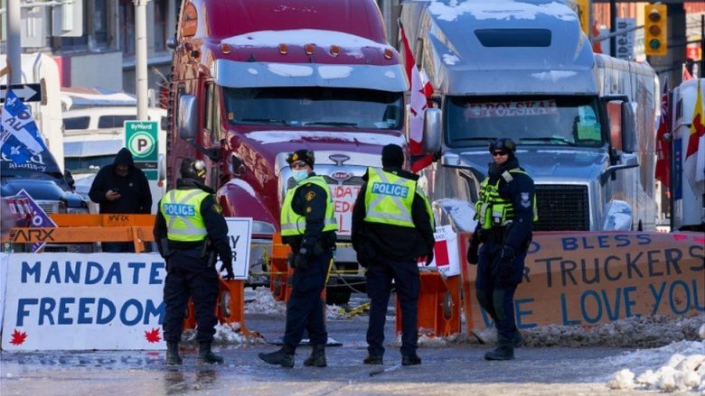 Kryeministri kanadez bën thirrje të ndalen protestat e shoferëve të kamionëve