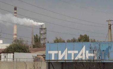Ministri i Jashtëm ukrainas, Kuleba: Evakuohet fabrika kimike në Krime, Rusia po përgatit një sulm të rremë