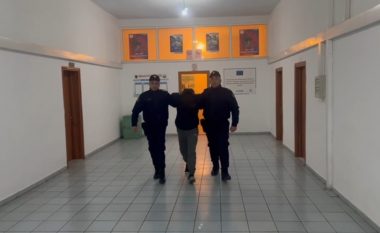Policia sekuestron kanabis, arrestohet një 23-vjeçar në Sarandë