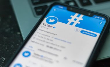 Mijëra përdorues raportojnë probleme me rrjetin social Twitter