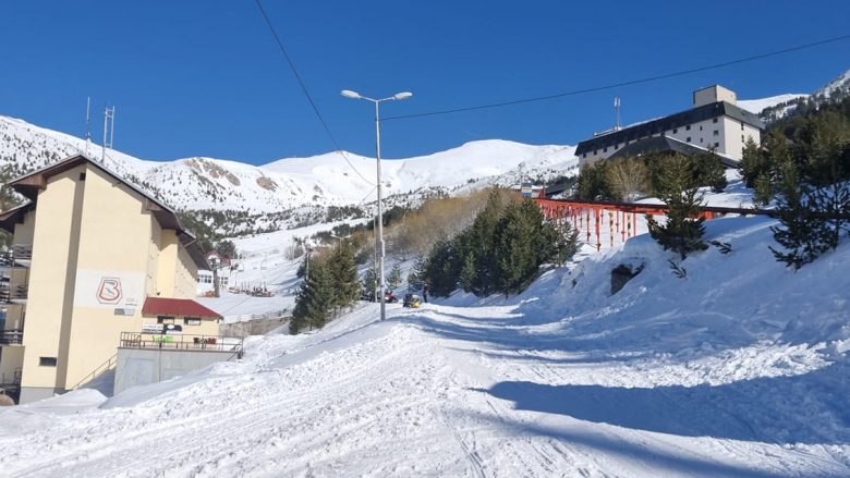 Rrezik për ortek, mbyllet Qendra e Skijimit në Brezovicë