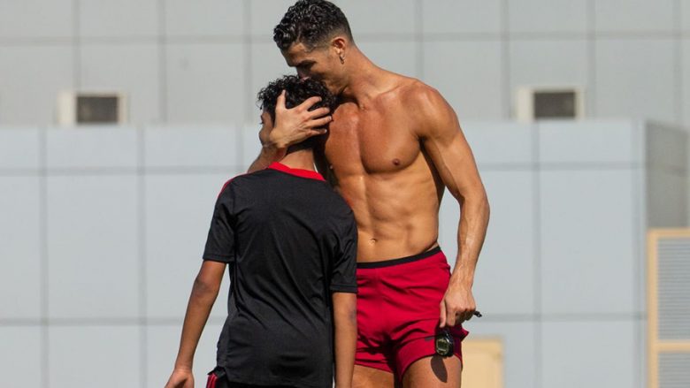 ‘E tashmja dhe e ardhmja’ – Ronaldo pohon se nuk do t’i bëjë kurrë presion djalit që të bëhet futbollist