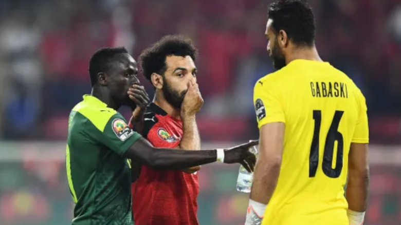 Mbyllet pjesa e parë e finales së Kupës së Afrikës: Senegali i Manes shpërdoroi shumë raste ndaj Egjiptit të Salahut
